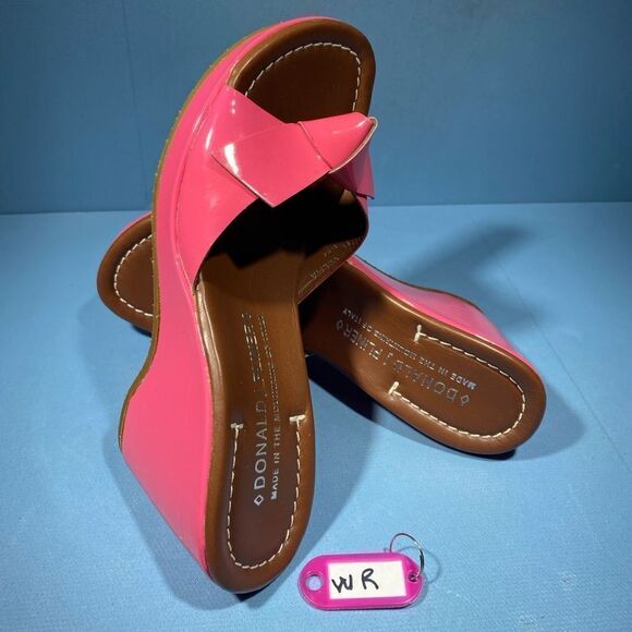 Donald J Pliner Women's Velma wedge  Pink Patent leather Slide Back sandal 6 New - Picture 1 of 8
